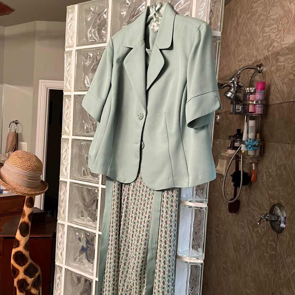 Dress. Studio 1 Brand. Size 20.